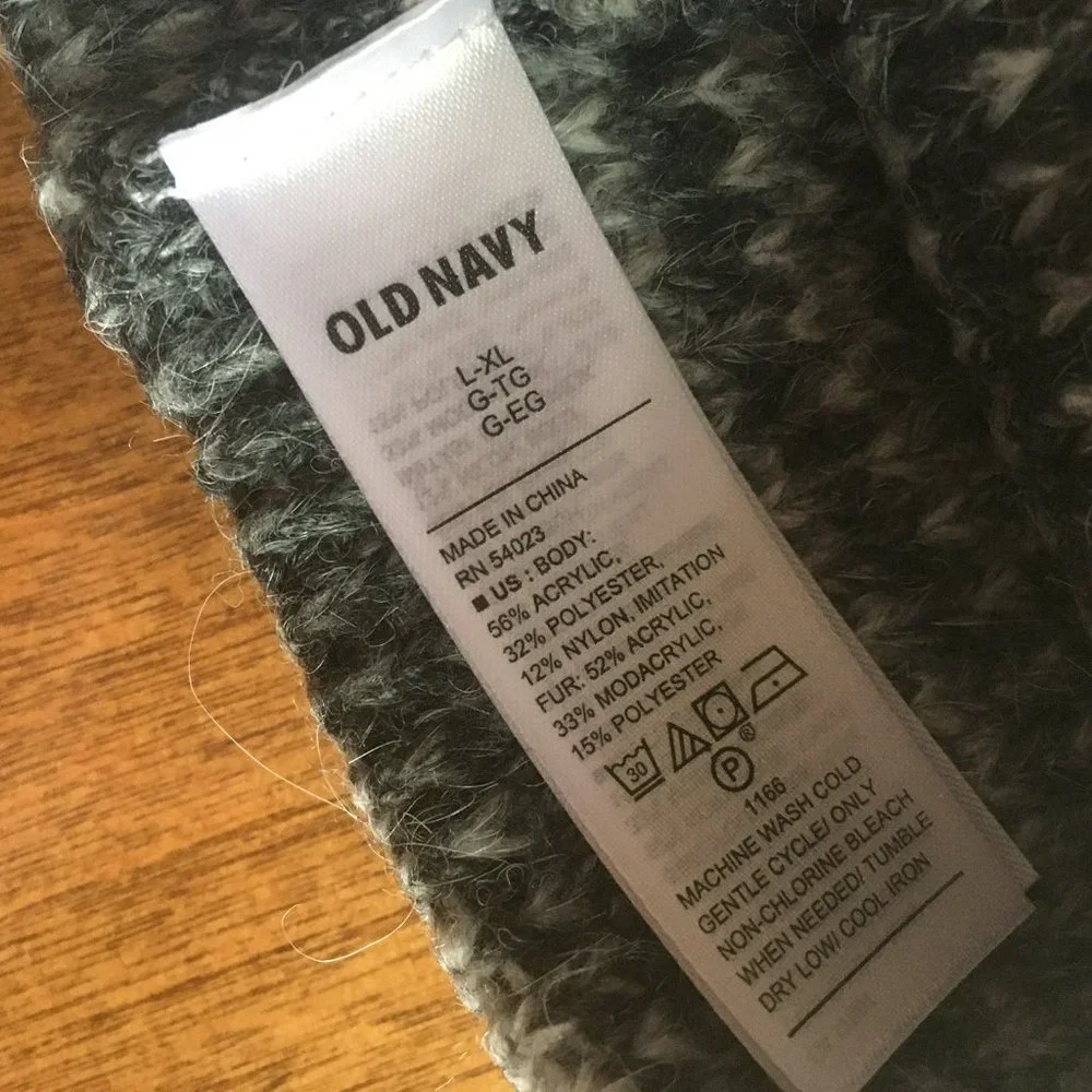 Old Navy charcoal faux fur pompom beanie NWT